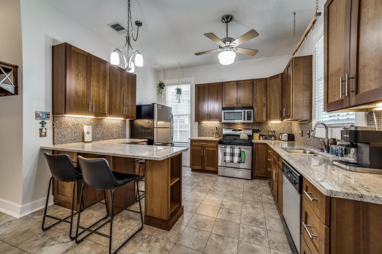 סן אנטוניו Downtown Historic 2Bdrm, Walk To Riverwalk, Alamo; Beautifully Renovated! מראה חיצוני תמונה
